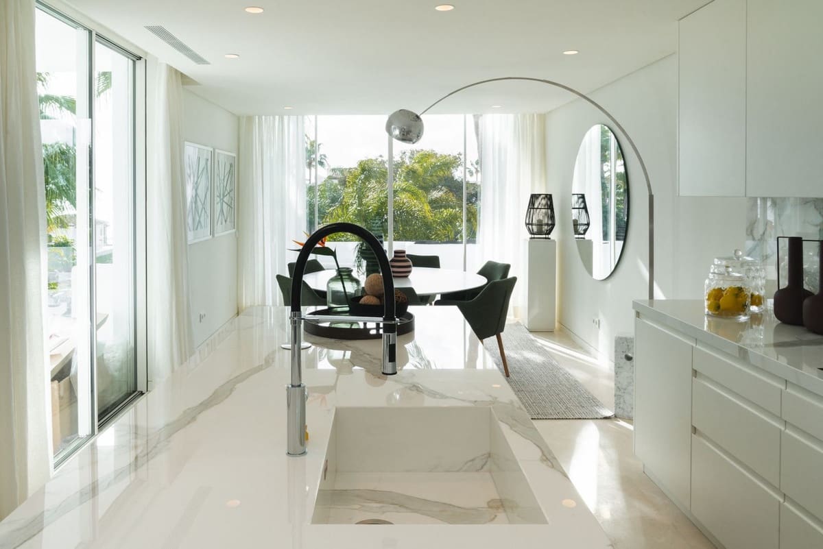 4 bedroom Apartment for sale in Golden Mile with pool garage - € 6,495,000 (Ref: 8782181)