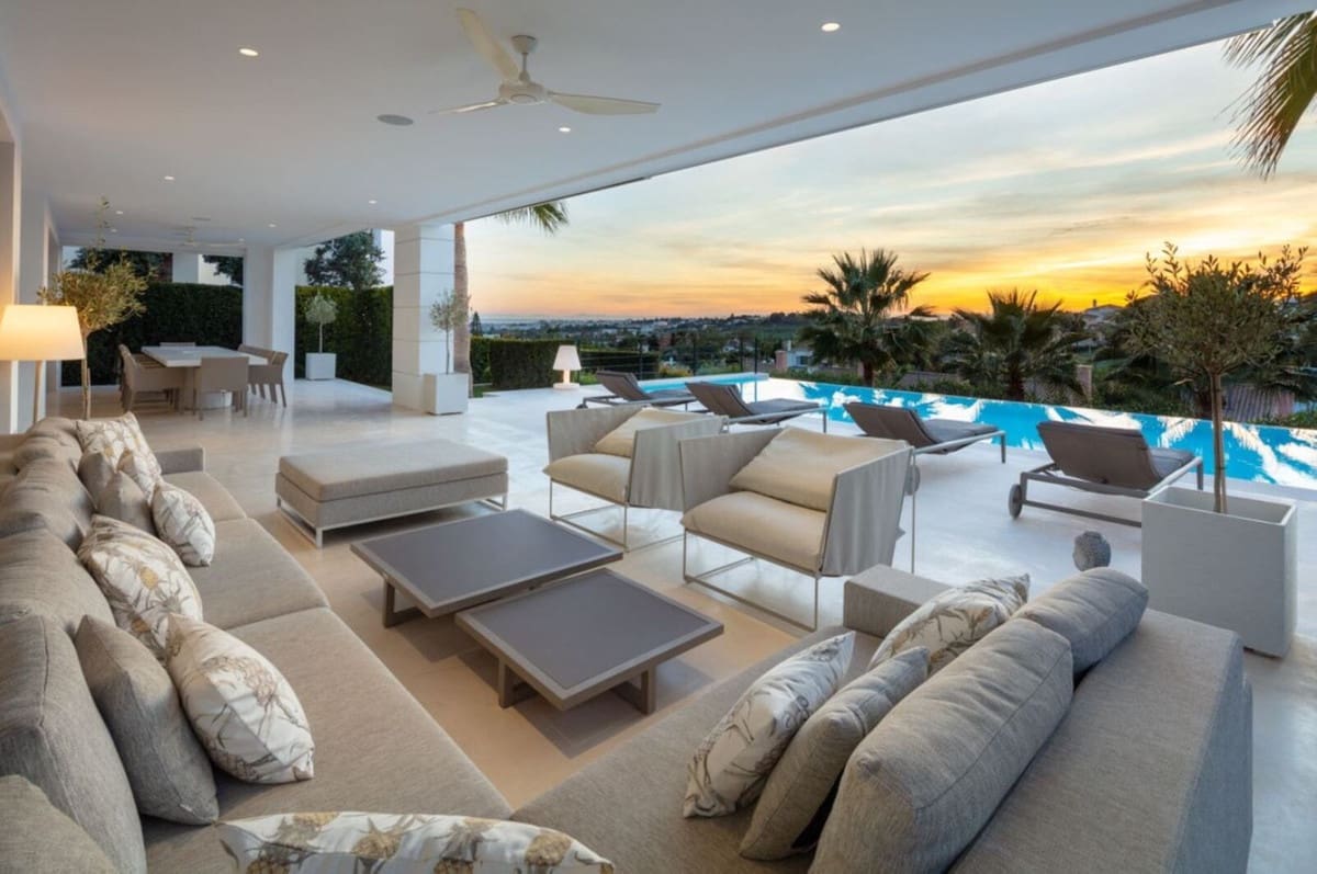 7 bedroom Villa for sale in Nueva Andalucia with pool garage - € 4,750,000 (Ref: 8782338)