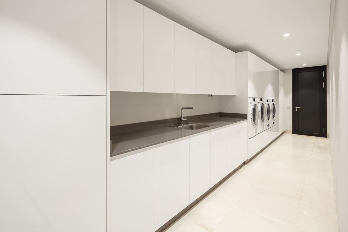 Chalet de 7 habitaciones en El Paraiso en venta con piscina garaje - 6.950.000 € (Ref: 8785519)