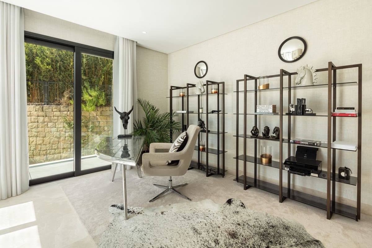 7 chambre Villa/Maison à vendre à El Paraiso avec piscine garage - 6 950 000 € (Ref: 8785519)