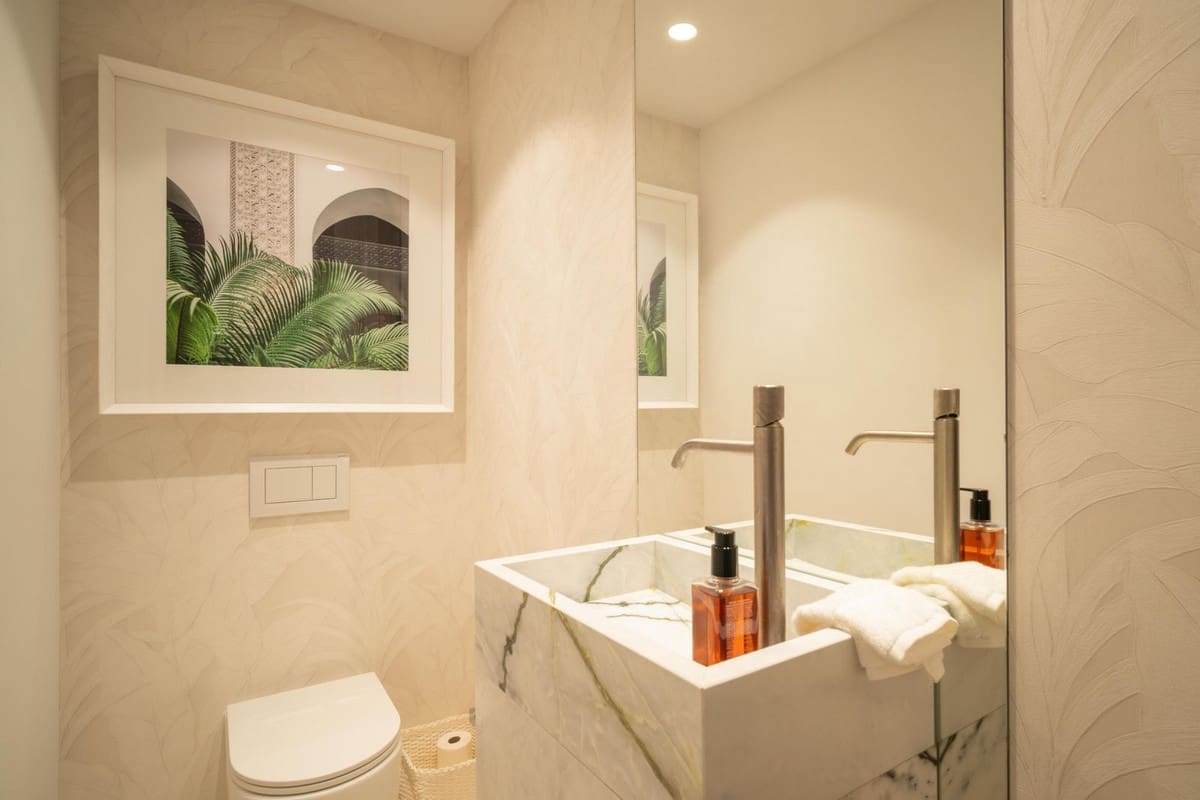 3 bedroom Apartment for sale in Golden Mile with pool garage - € 4,250,000 (Ref: 8785521)