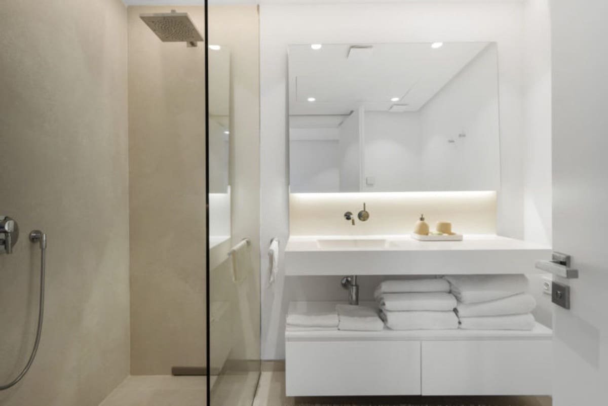 3 bedroom Apartment for sale in Marbella with pool garage - € 1,375,000 (Ref: 8790215)