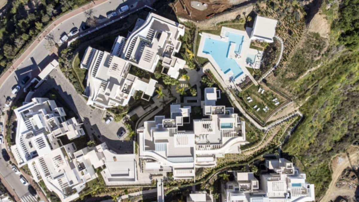 3 bedroom Apartment for sale in Marbella with pool garage - € 1,375,000 (Ref: 8790215)