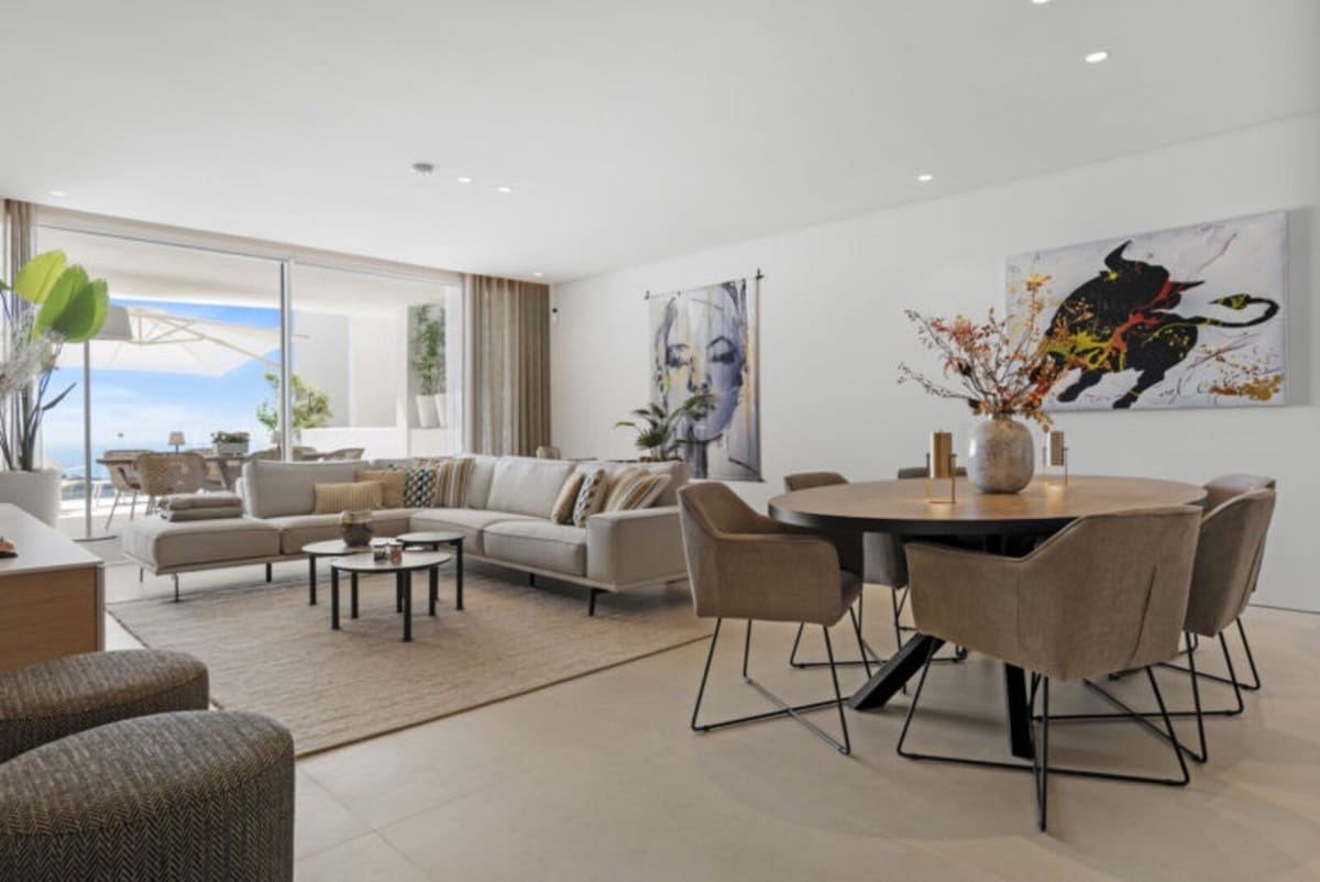 3 sypialnia Apartament na sprzedaż w Marbella z basenem garażem - 1 375 000 € (Ref: 8790215)