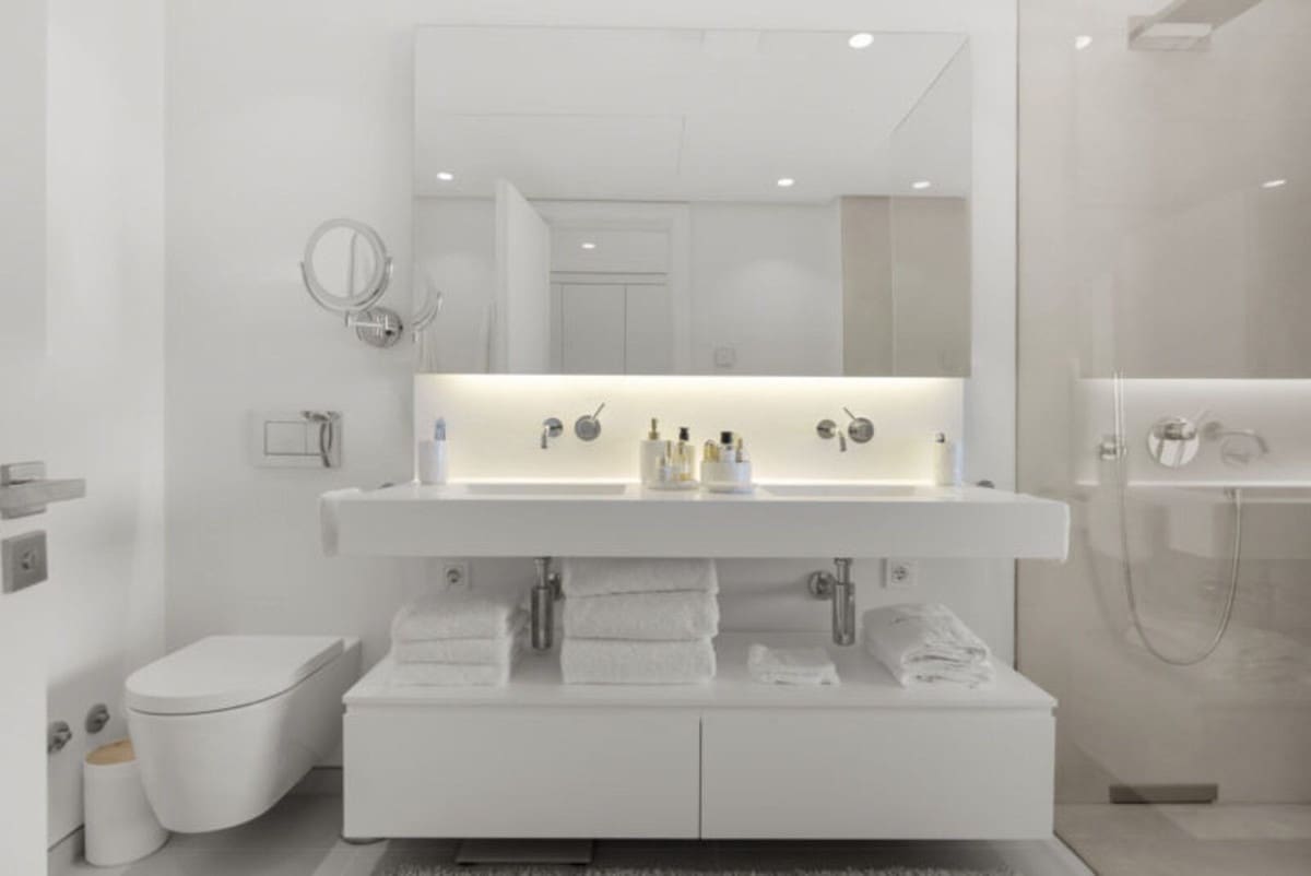 3 sypialnia Apartament na sprzedaż w Marbella z basenem garażem - 1 375 000 € (Ref: 8790215)