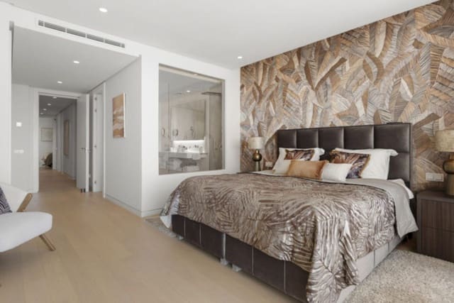 3 sypialnia Apartament na sprzedaż w Marbella z basenem garażem - 1 375 000 € (Ref: 8790215)