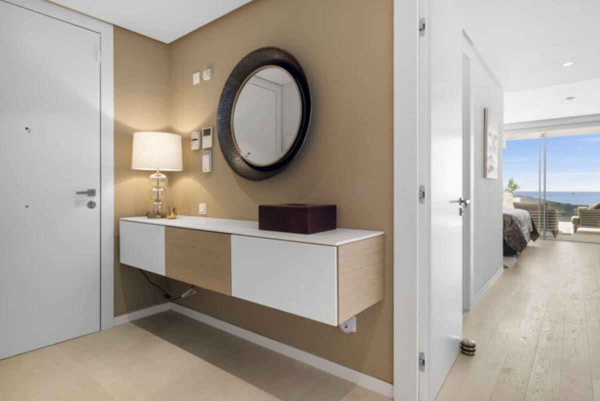 3 sypialnia Apartament na sprzedaż w Marbella z basenem garażem - 1 375 000 € (Ref: 8790215)