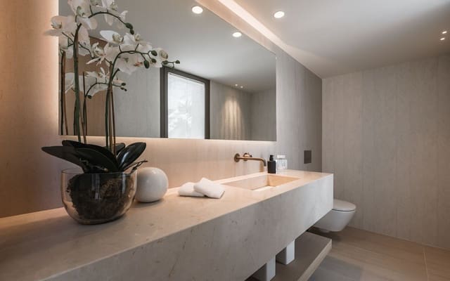 Chalet de 5 habitaciones en Nueva Andalucia, Marbella en venta con piscina garaje - 5.750.000 € (Ref: 8796388)