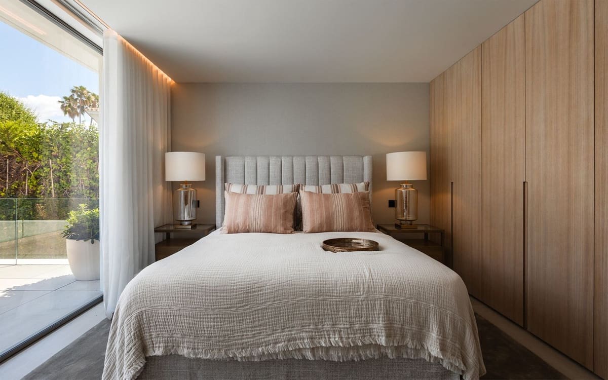 5 bedroom Villa for sale in Nueva Andalucia with pool garage - € 5,750,000 (Ref: 8796388)