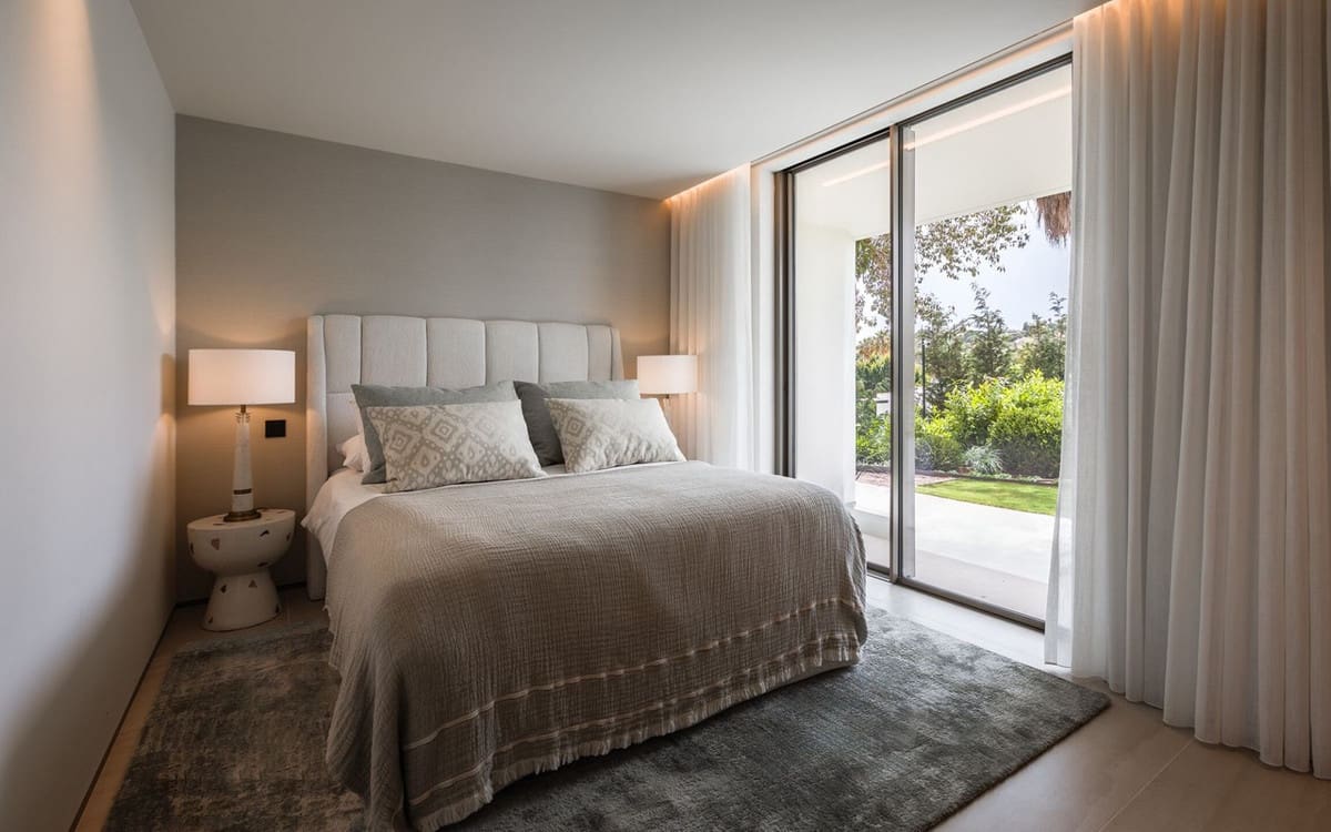 5 bedroom Villa for sale in Nueva Andalucia with pool garage - € 5,750,000 (Ref: 8796388)