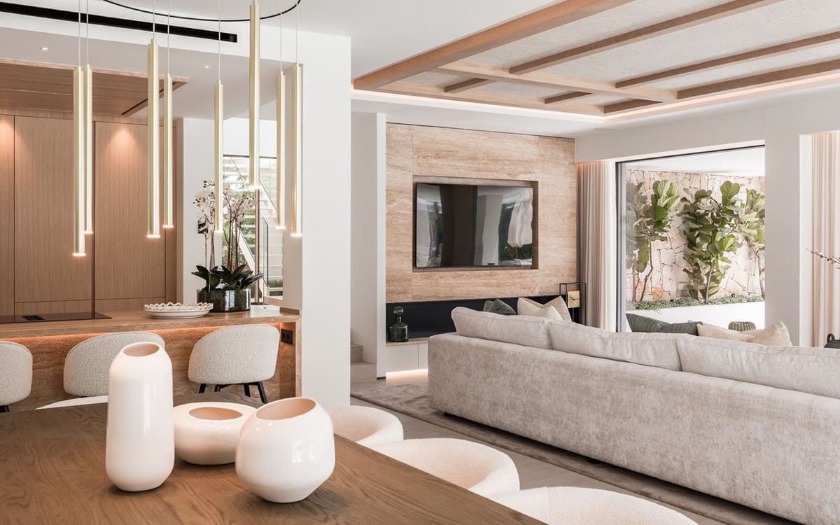 5 bedroom Villa for sale in Nueva Andalucia with pool garage - € 5,750,000 (Ref: 8796388)