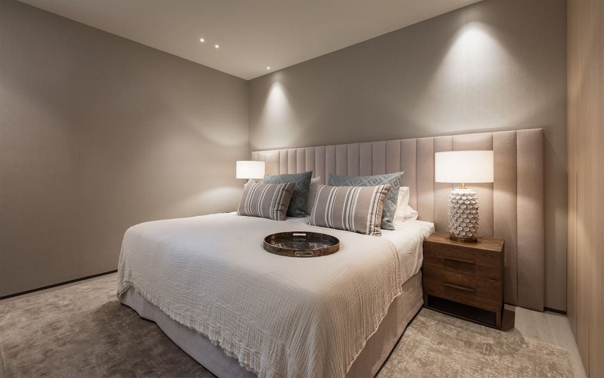 5 bedroom Villa for sale in Nueva Andalucia with pool garage - € 5,750,000 (Ref: 8796388)