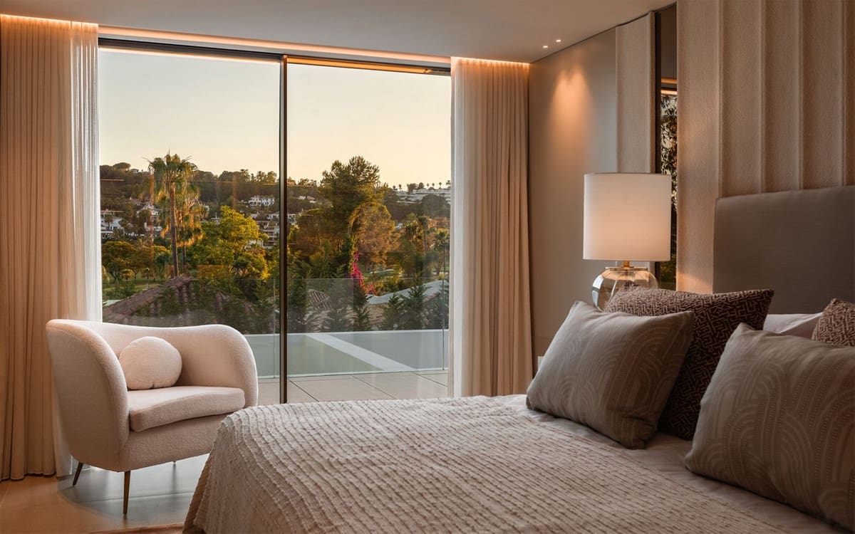 5 bedroom Villa for sale in Nueva Andalucia with pool garage - € 5,750,000 (Ref: 8796388)