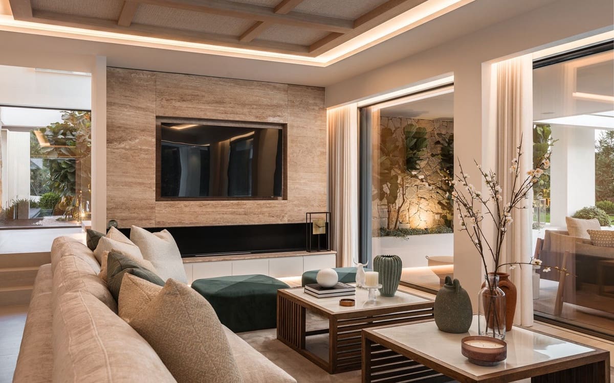 5 bedroom Villa for sale in Nueva Andalucia with pool garage - € 5,750,000 (Ref: 8796388)