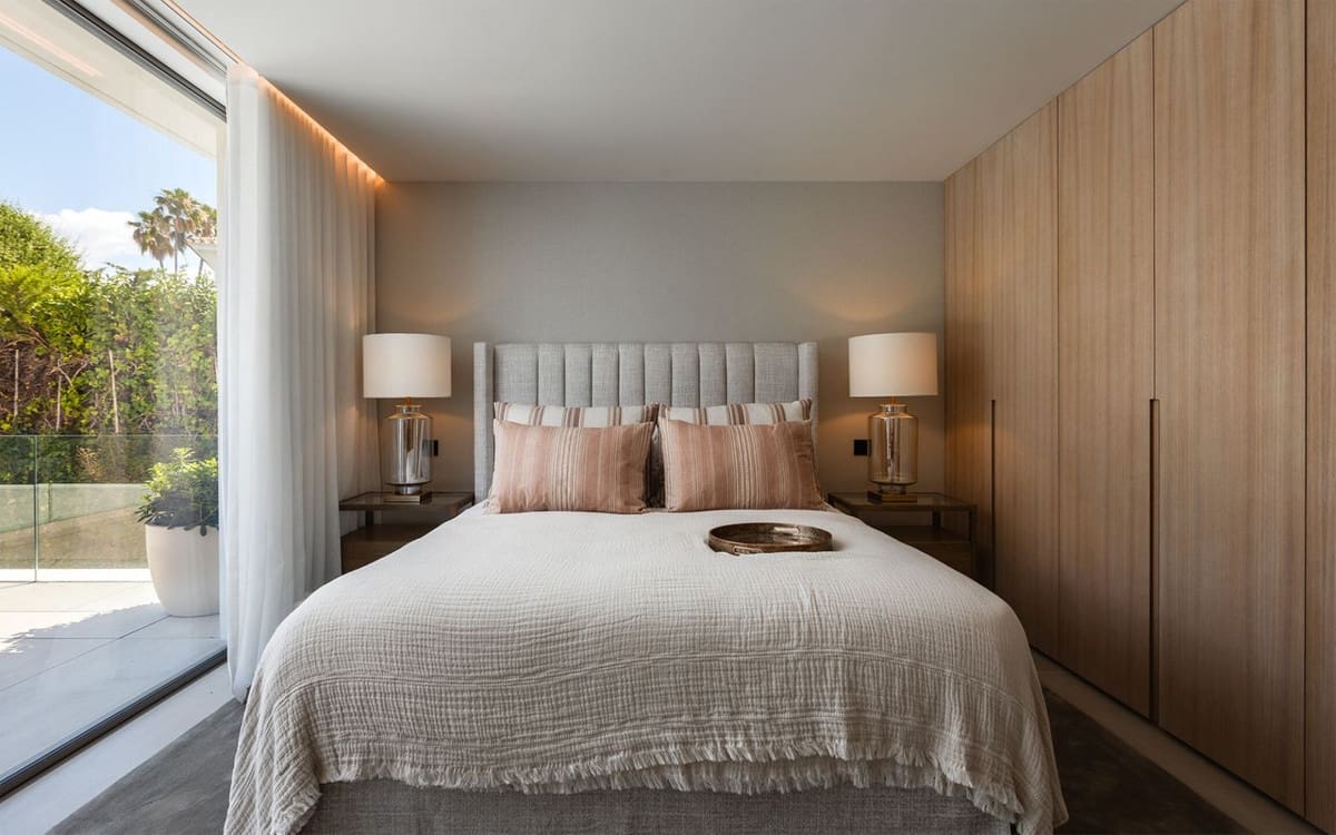 Chalet de 5 habitaciones en Nueva Andalucia en venta con piscina garaje - 5.750.000 € (Ref: 8796388)