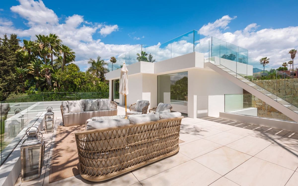 Chalet de 5 habitaciones en Nueva Andalucia en venta con piscina garaje - 5.750.000 € (Ref: 8796388)