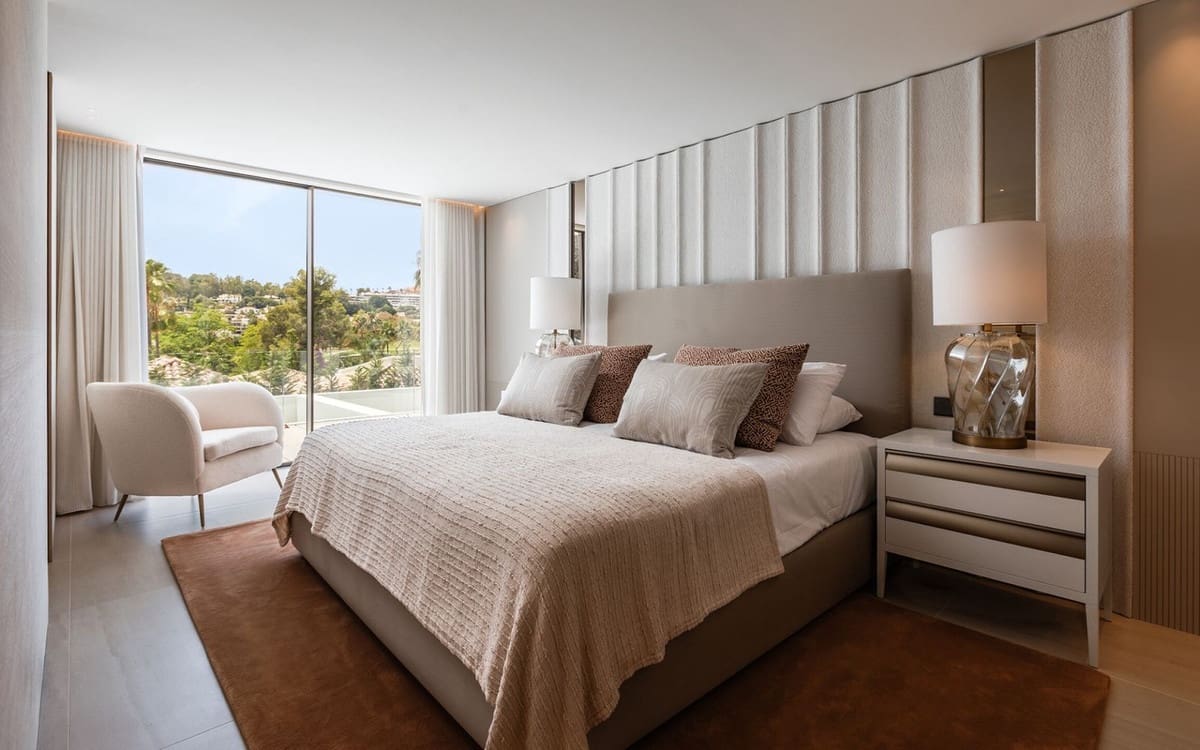 Chalet de 5 habitaciones en Nueva Andalucia en venta con piscina garaje - 5.750.000 € (Ref: 8796388)