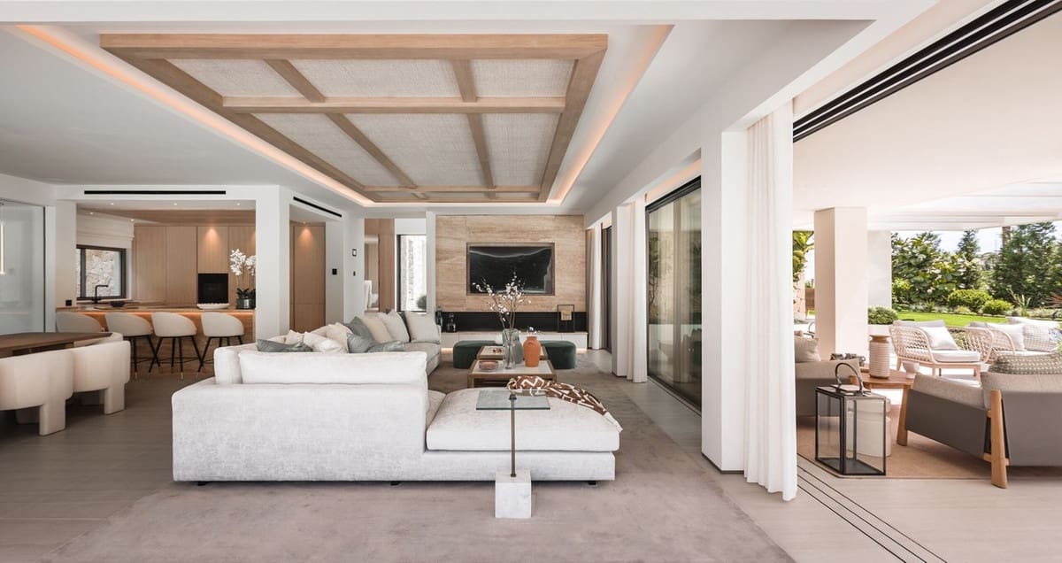 Chalet de 5 habitaciones en Nueva Andalucia en venta con piscina garaje - 5.750.000 € (Ref: 8796388)