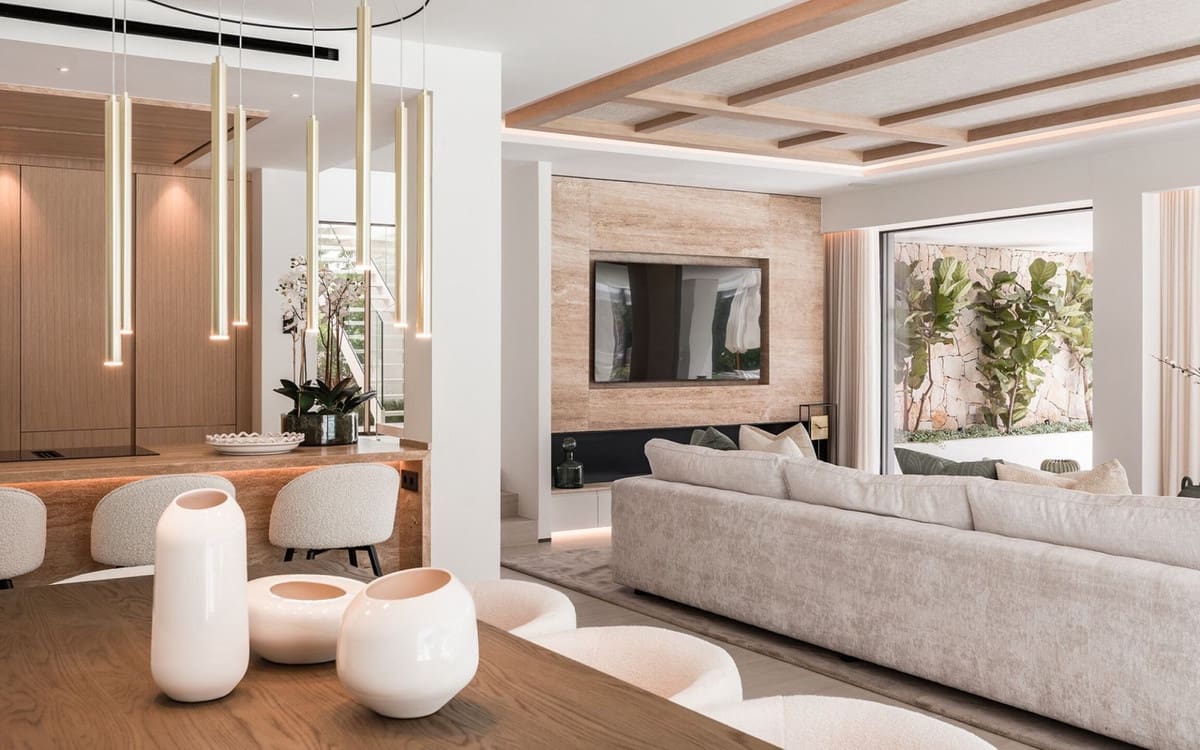 Chalet de 5 habitaciones en Nueva Andalucia en venta con piscina garaje - 5.750.000 € (Ref: 8796388)