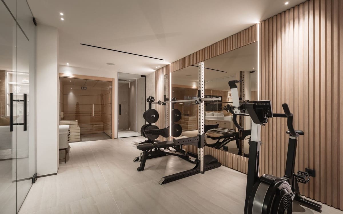 Chalet de 5 habitaciones en Nueva Andalucia en venta con piscina garaje - 5.750.000 € (Ref: 8796388)