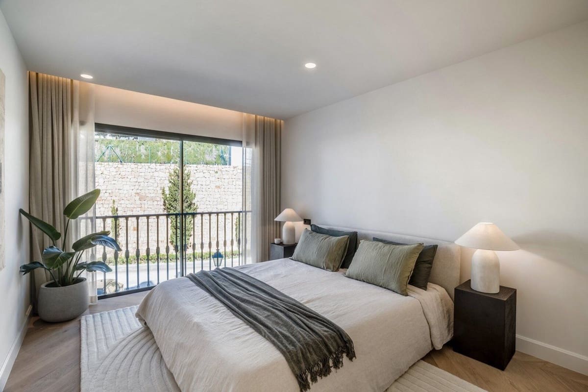 4 soverom Leilighet til salgs i La Quinta med svømmebasseng garasje - € 1 895 000 (Ref: 8796389)