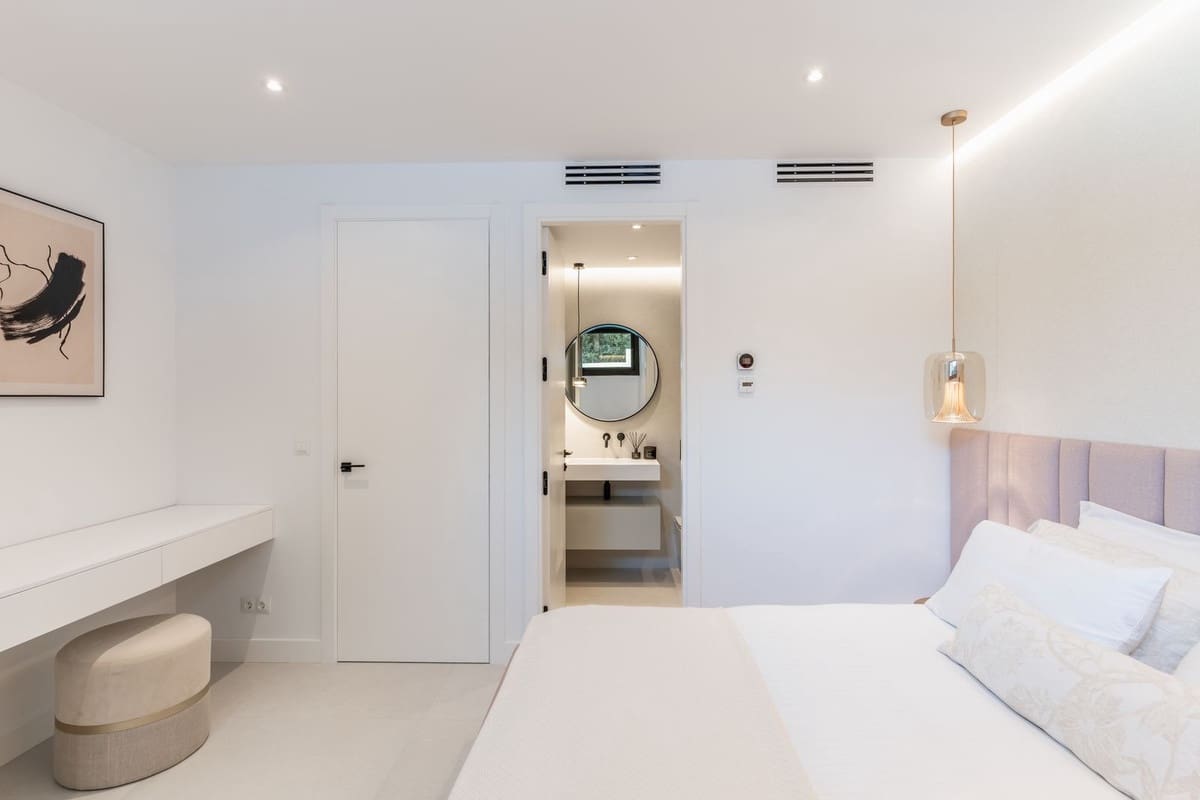 4 sypialnia Willa na sprzedaż w Marbesa z basenem garażem - 3 669 000 € (Ref: 8796390)