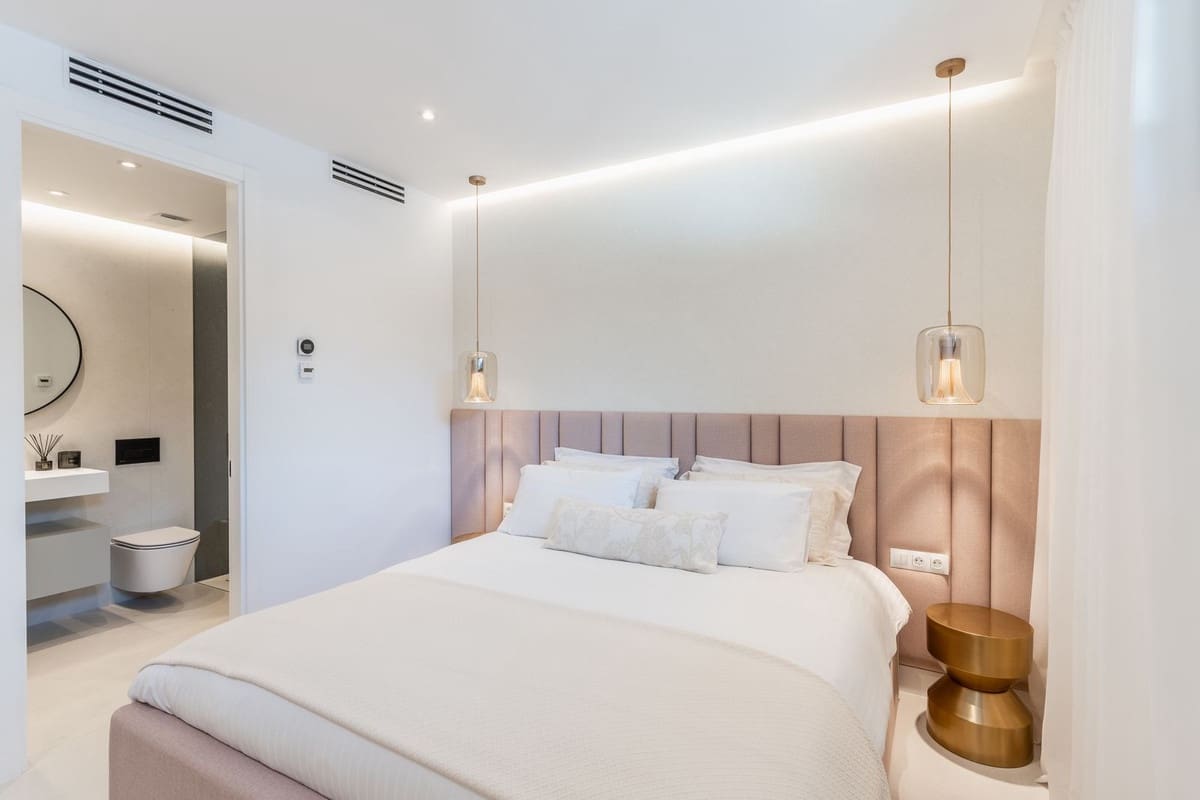 4 sypialnia Willa na sprzedaż w Marbesa z basenem garażem - 3 669 000 € (Ref: 8796390)