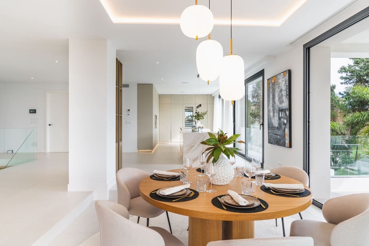 4 sypialnia Willa na sprzedaż w Marbesa z basenem garażem - 3 669 000 € (Ref: 8796390)