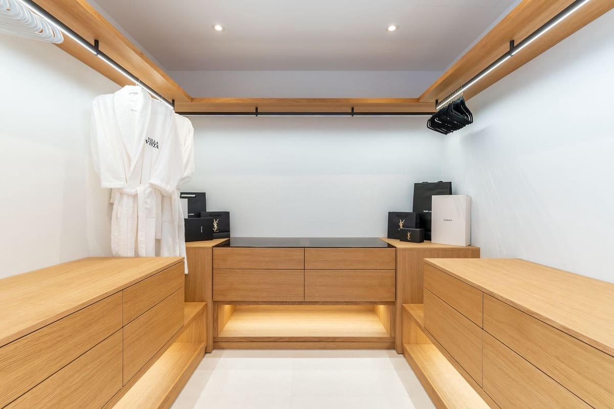 4 slaapkamer Villa te koop in Marbesa met zwembad garage - € 3.669.000 (Ref: 8796390)