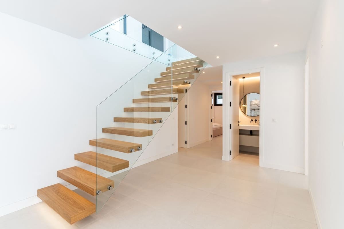 4 slaapkamer Villa te koop in Marbesa met zwembad garage - € 3.669.000 (Ref: 8796390)