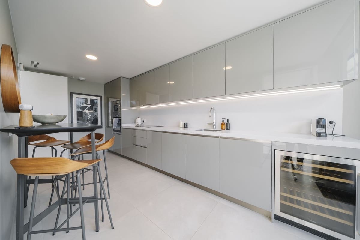 5 bedroom Villa for sale in Sotogrande with pool - € 1,550,000 (Ref: 8807447)