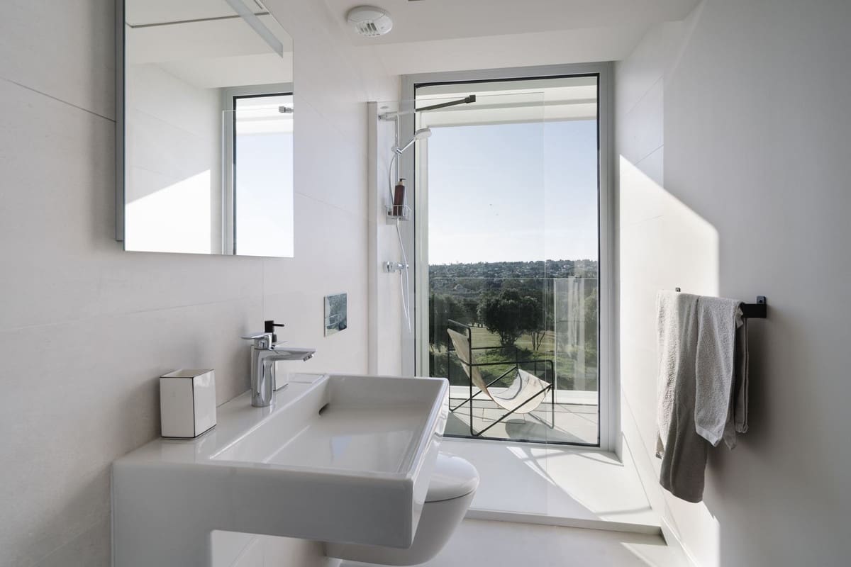 5 bedroom Villa for sale in Sotogrande with pool - € 1,550,000 (Ref: 8807447)