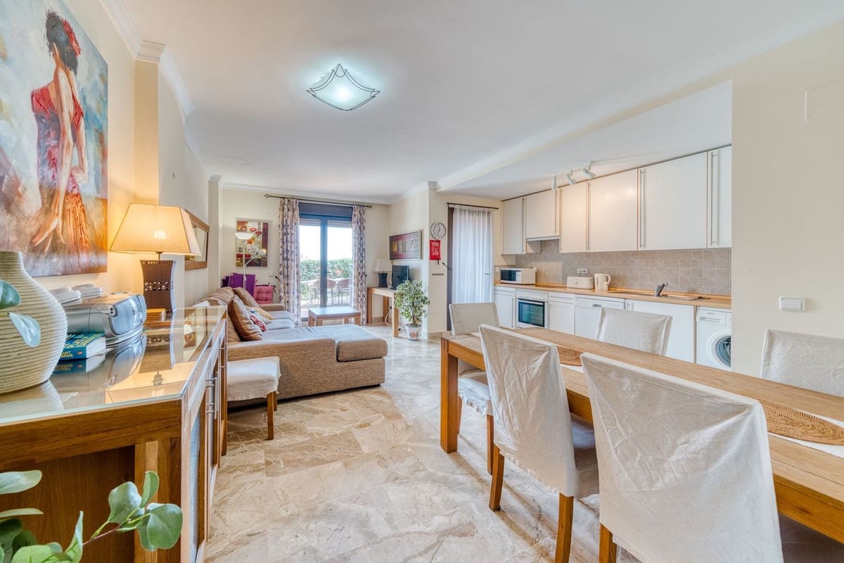 2 bedroom Apartment for sale in Estepona with pool garage - € 359,000 (Ref: 8816605)