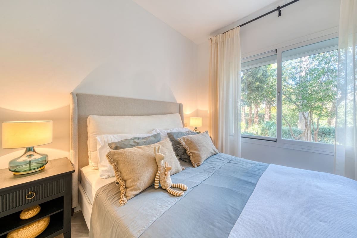 3 sypialnia Apartament na sprzedaż w Casares z basenem garażem - 625 000 € (Ref: 8816728)