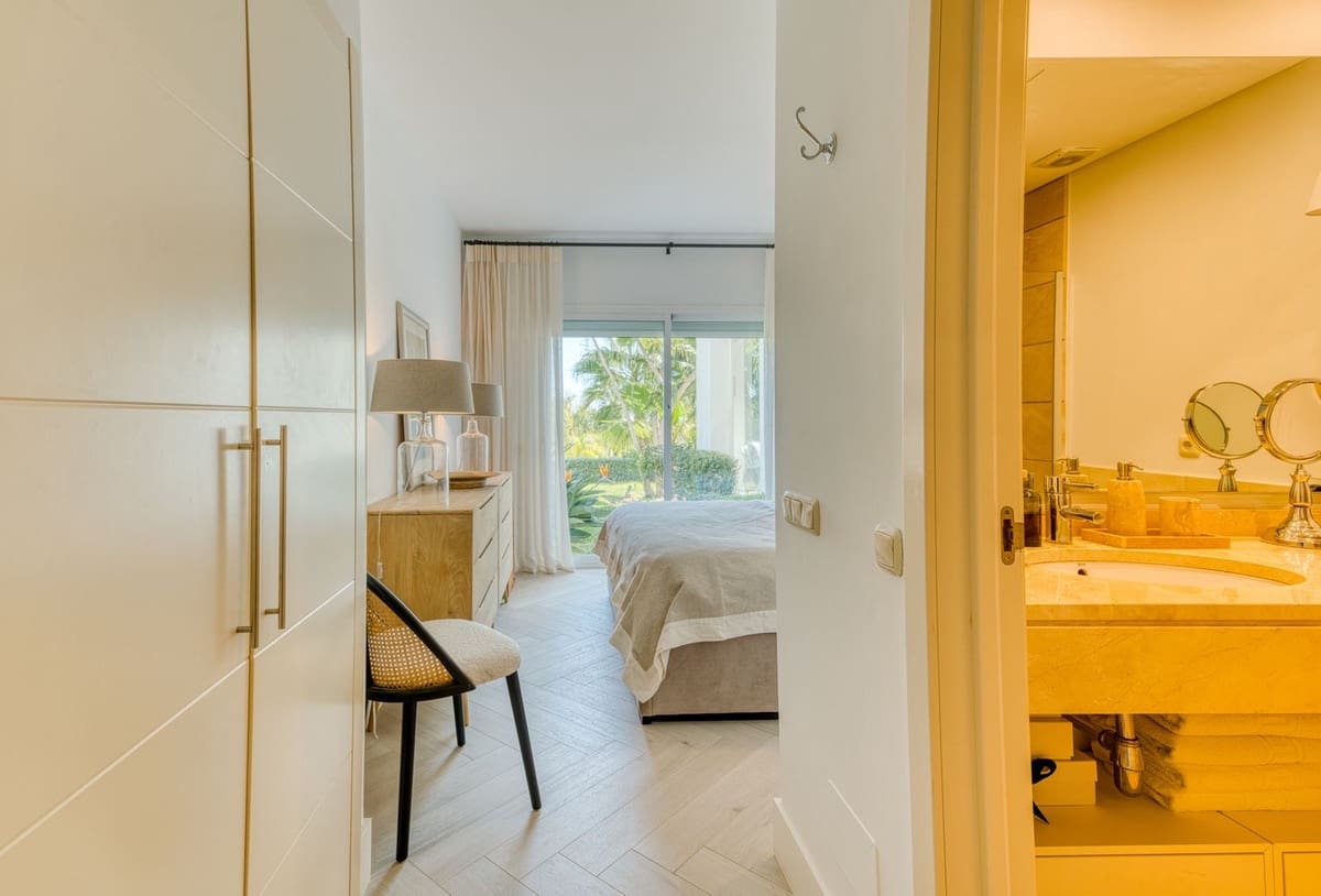 3 sypialnia Apartament na sprzedaż w Casares z basenem garażem - 625 000 € (Ref: 8816728)