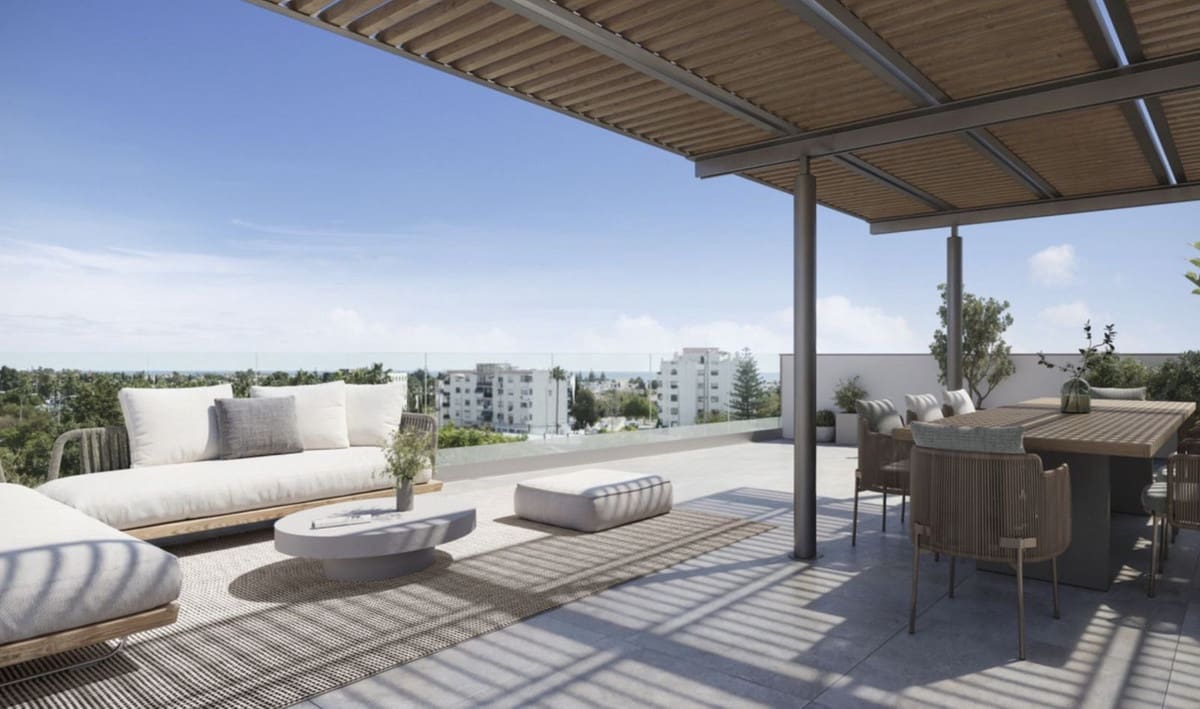 Apartamento de 2 habitaciones en San Pedro de Alcantara en venta con piscina garaje - 440.500 € (Ref: 8820832)