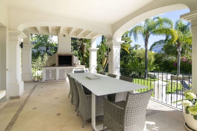 Chalet de 5 habitaciones en Nueva Andalucia, Marbella en venta con piscina garaje - 3.295.000 € (Ref: 8823971)