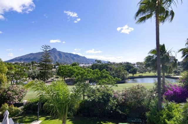 5 bedroom Villa for sale in Nueva Andalucia, Marbella with pool garage - € 3,295,000 (Ref: 8823971)