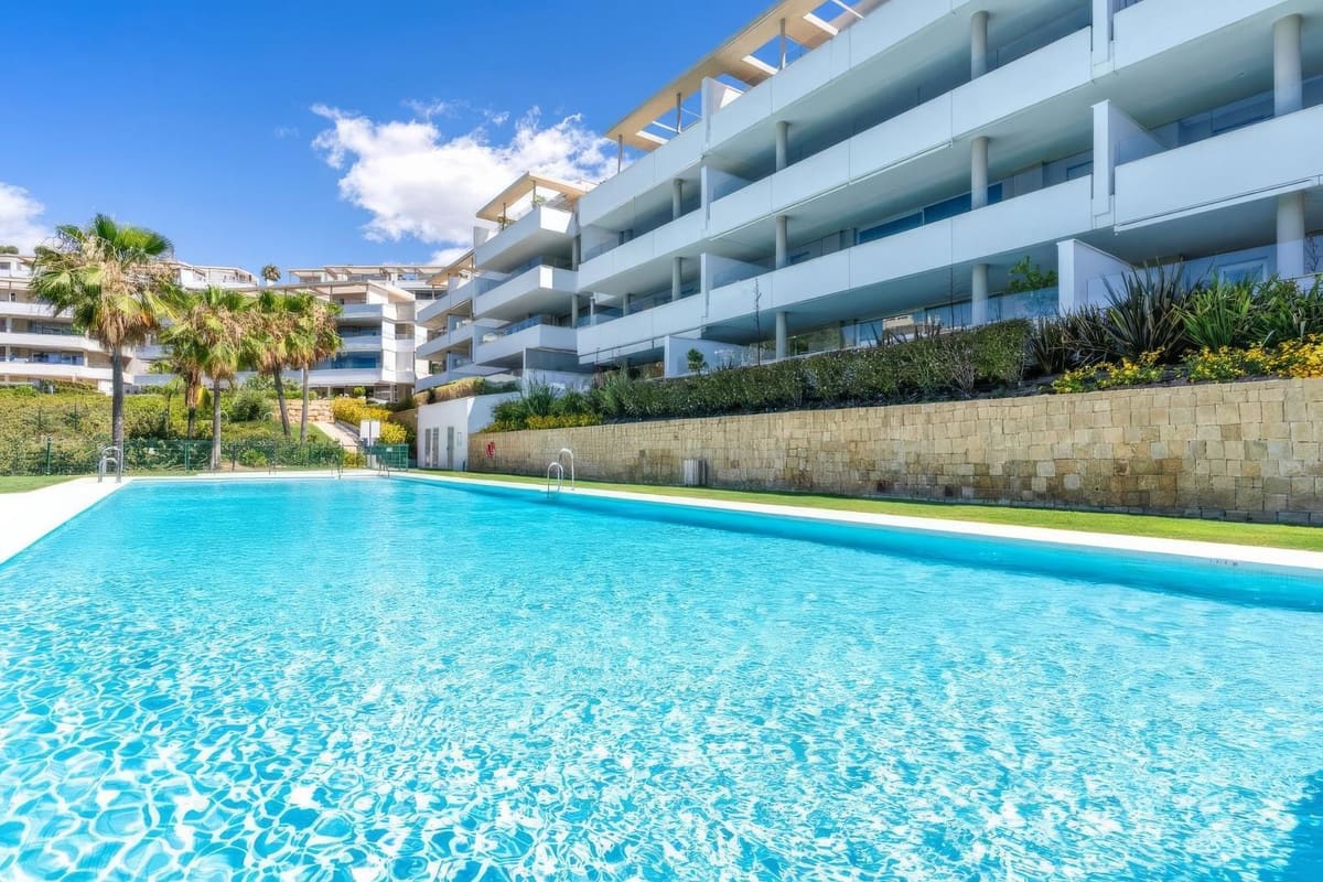 3 sovrum Lägenhet till salu i Benahavis med pool garage - 649 000 € (Ref: 8826536)