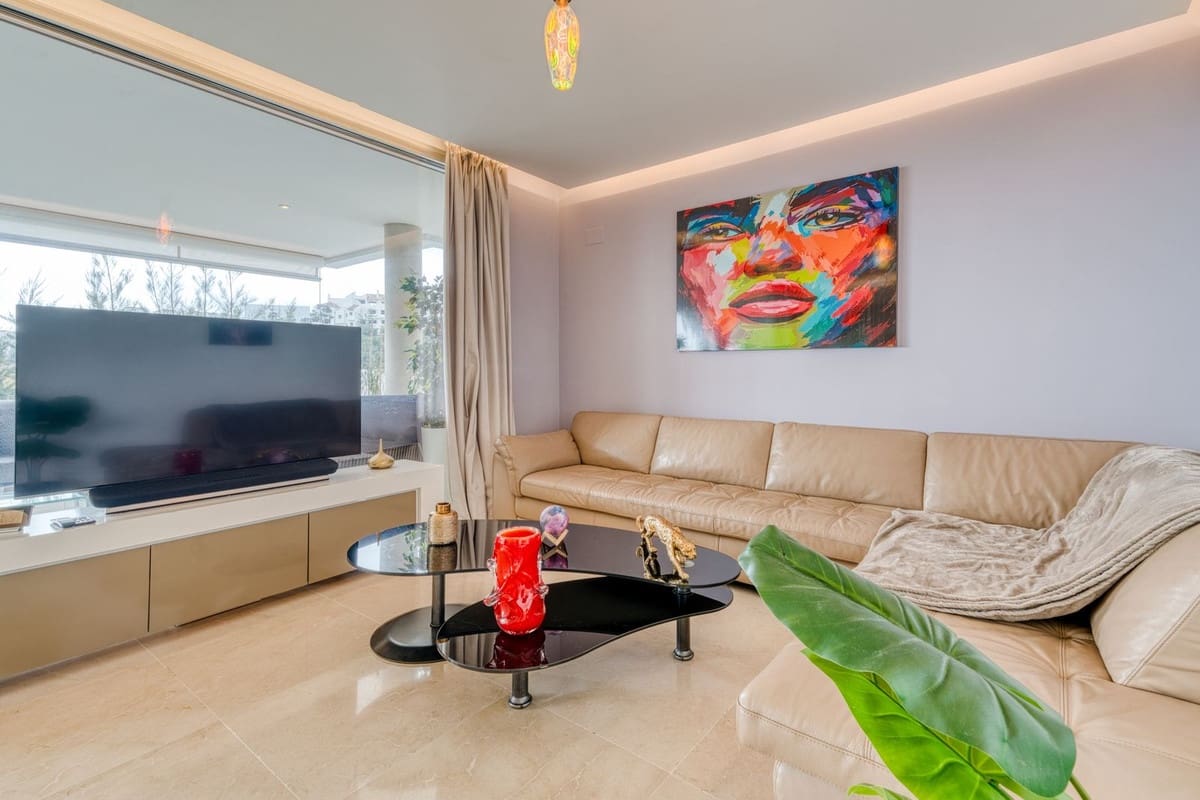 3 sovrum Lägenhet till salu i Benahavis med pool garage - 649 000 € (Ref: 8826536)