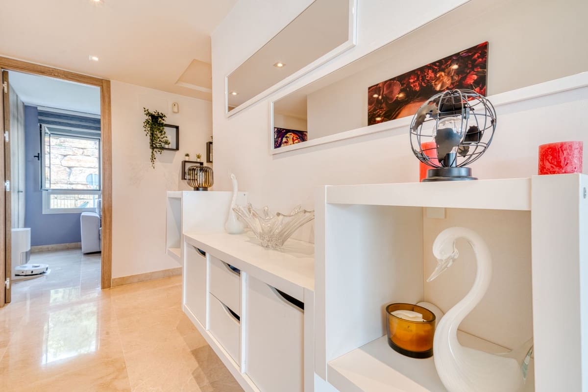 3 sovrum Lägenhet till salu i Benahavis med pool garage - 649 000 € (Ref: 8826536)