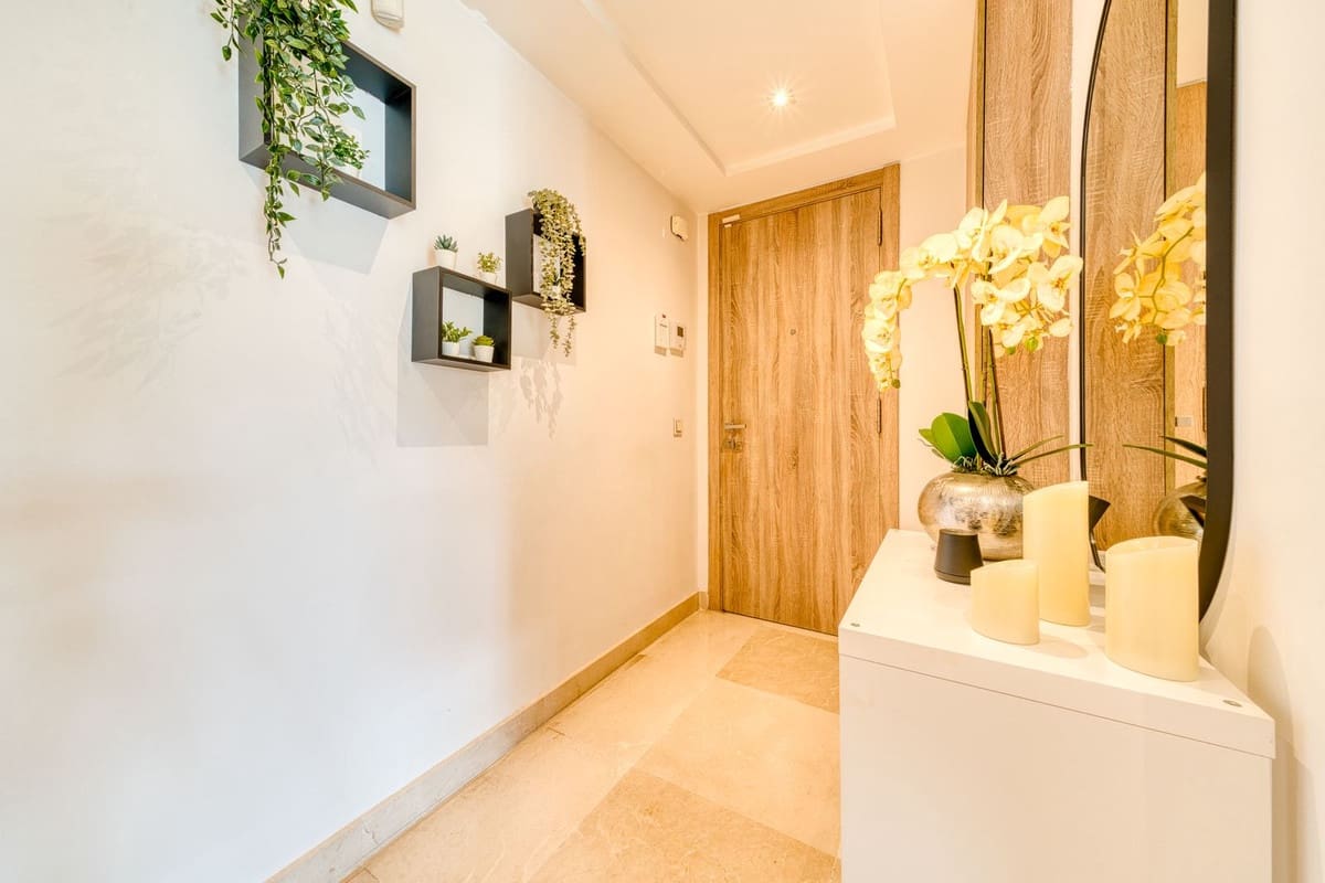 3 sovrum Lägenhet till salu i Benahavis med pool garage - 649 000 € (Ref: 8826536)