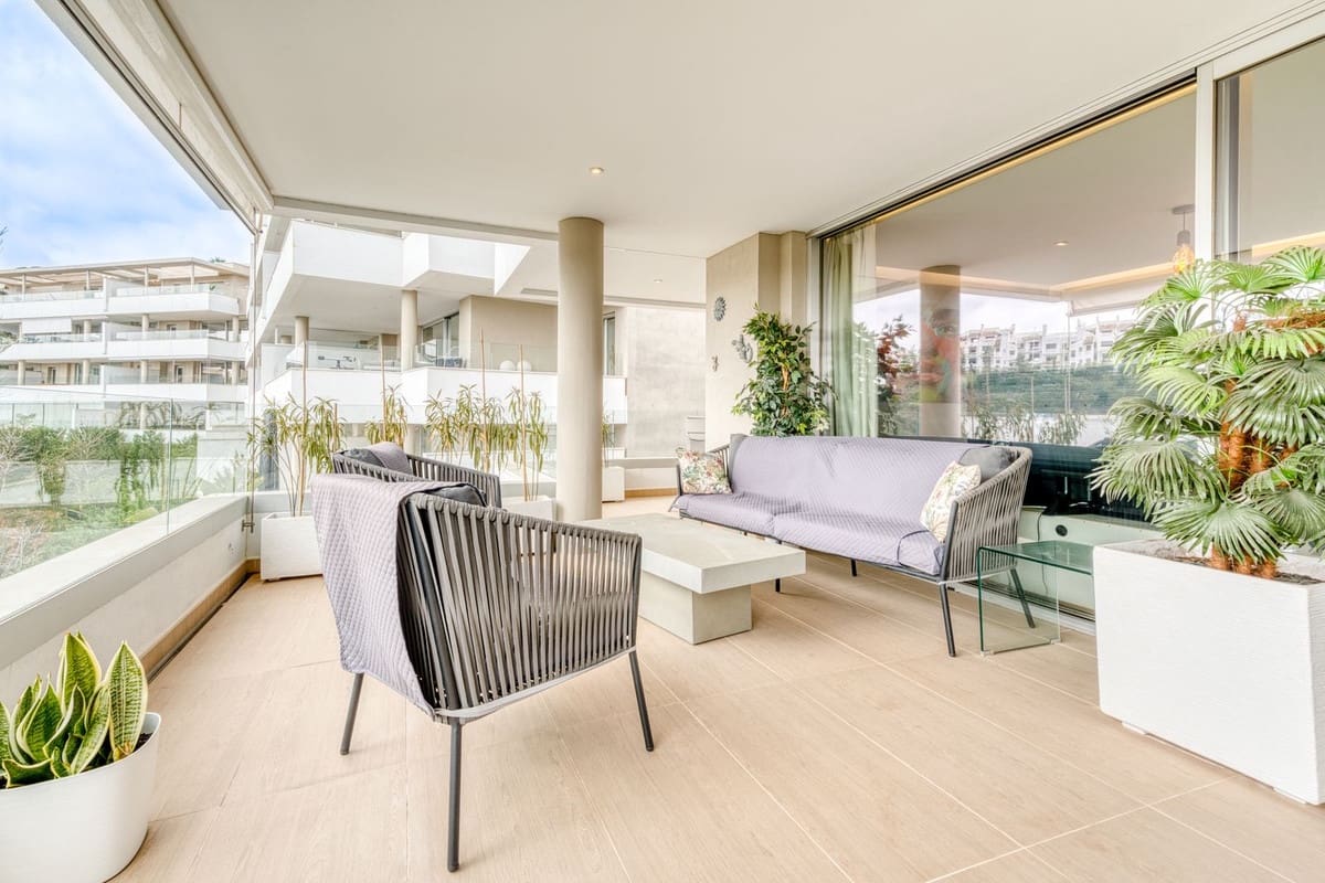 3 sovrum Lägenhet till salu i Benahavis med pool garage - 649 000 € (Ref: 8826536)