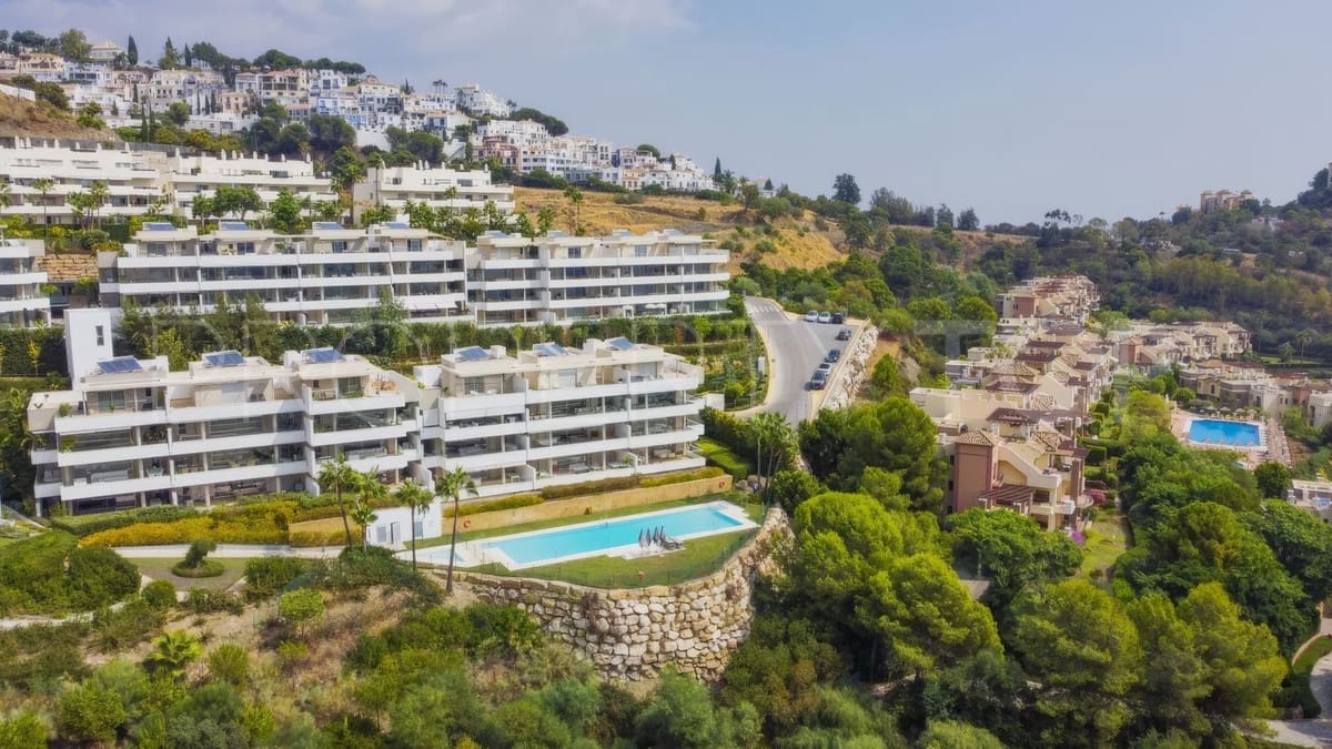 3 sovrum Lägenhet till salu i Benahavis med pool garage - 649 000 € (Ref: 8826536)