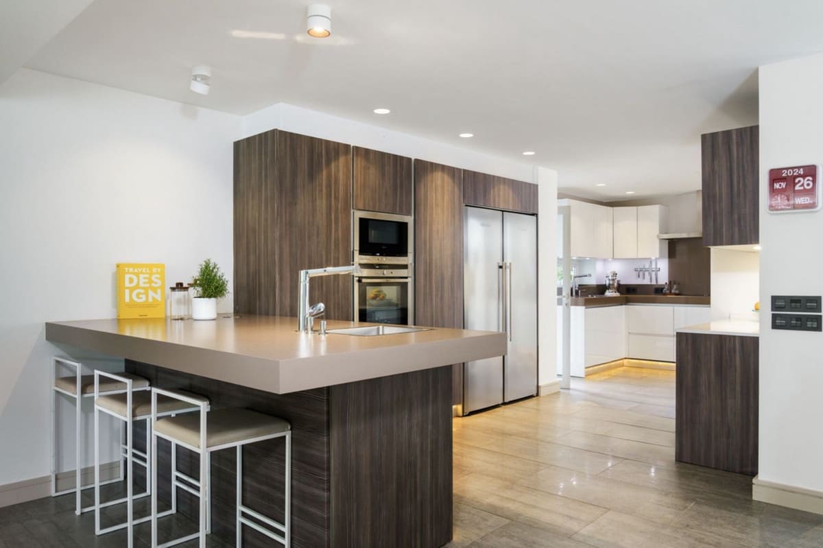 6 sypialnia Willa na sprzedaż w Marbella z basenem garażem - 2 495 000 € (Ref: 8837526)