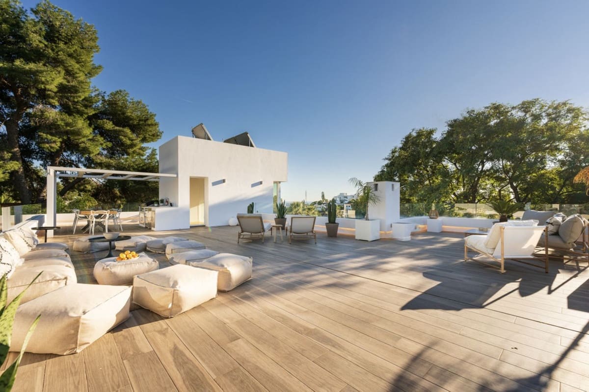 6 sypialnia Willa na sprzedaż w Marbella z basenem garażem - 2 495 000 € (Ref: 8837526)