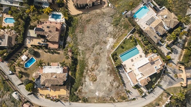 Terrain à Bâtir à vendre à Los Flamingos, Benahavís - 1 550 000 € (Ref: 8837926)