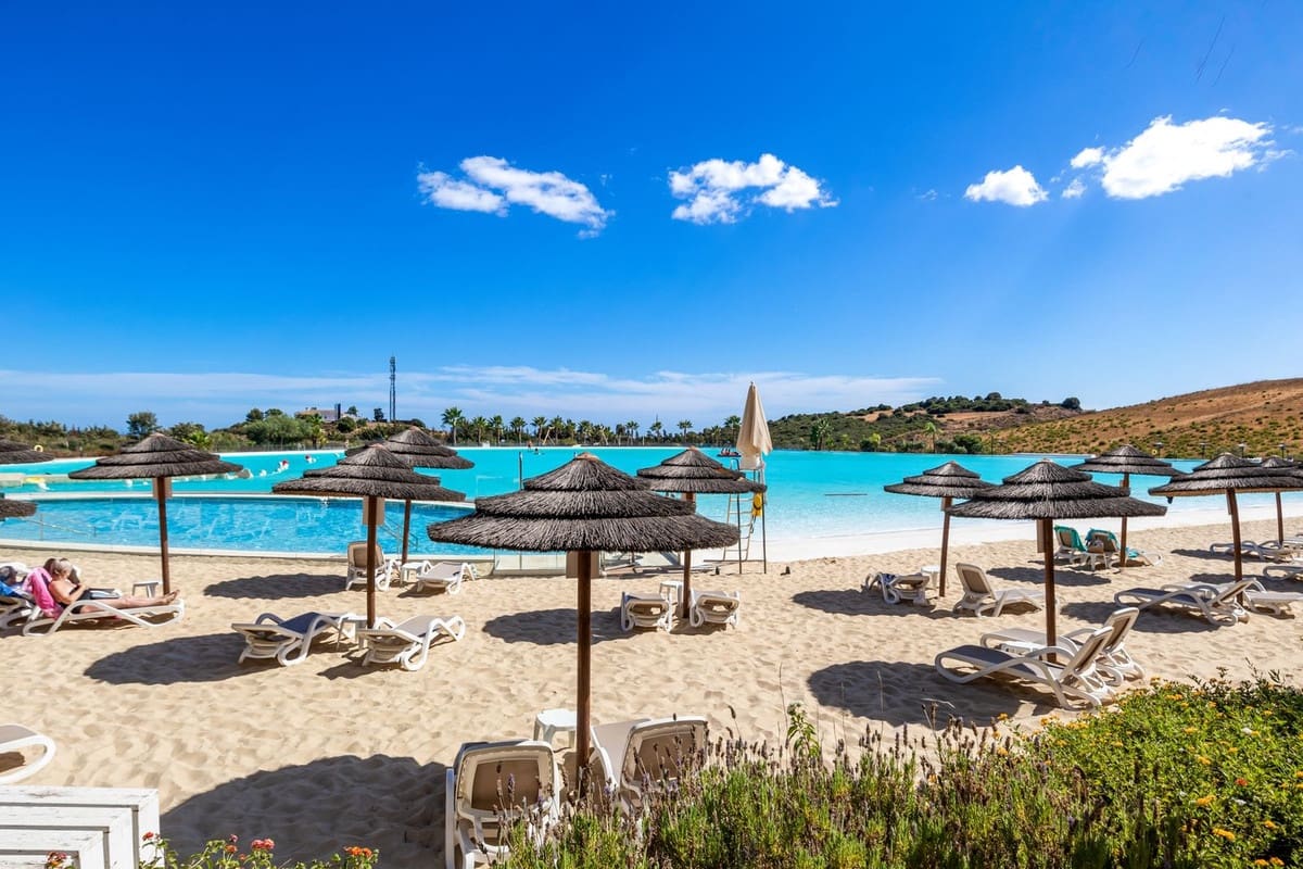 2 soveværelse Lejlighed til salg i Bahia de Casares med swimmingpool garage - € 390.000 (Ref: 8850403)