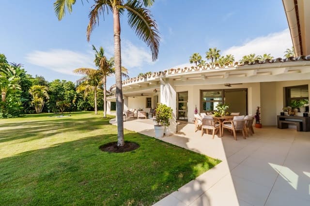 5 bedroom Villa for sale in Nueva Andalucia, Marbella with pool garage - € 7,500,000 (Ref: 8853092)