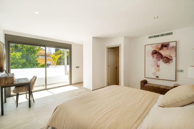 5 soverom Villa til salgs i Golden Mile, Marbella med svømmebasseng - € 2 550 000 (Ref: 8863469)